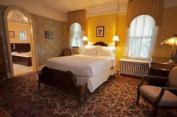 Waypoint House Bed And Breakfast Boyce Exterior photo